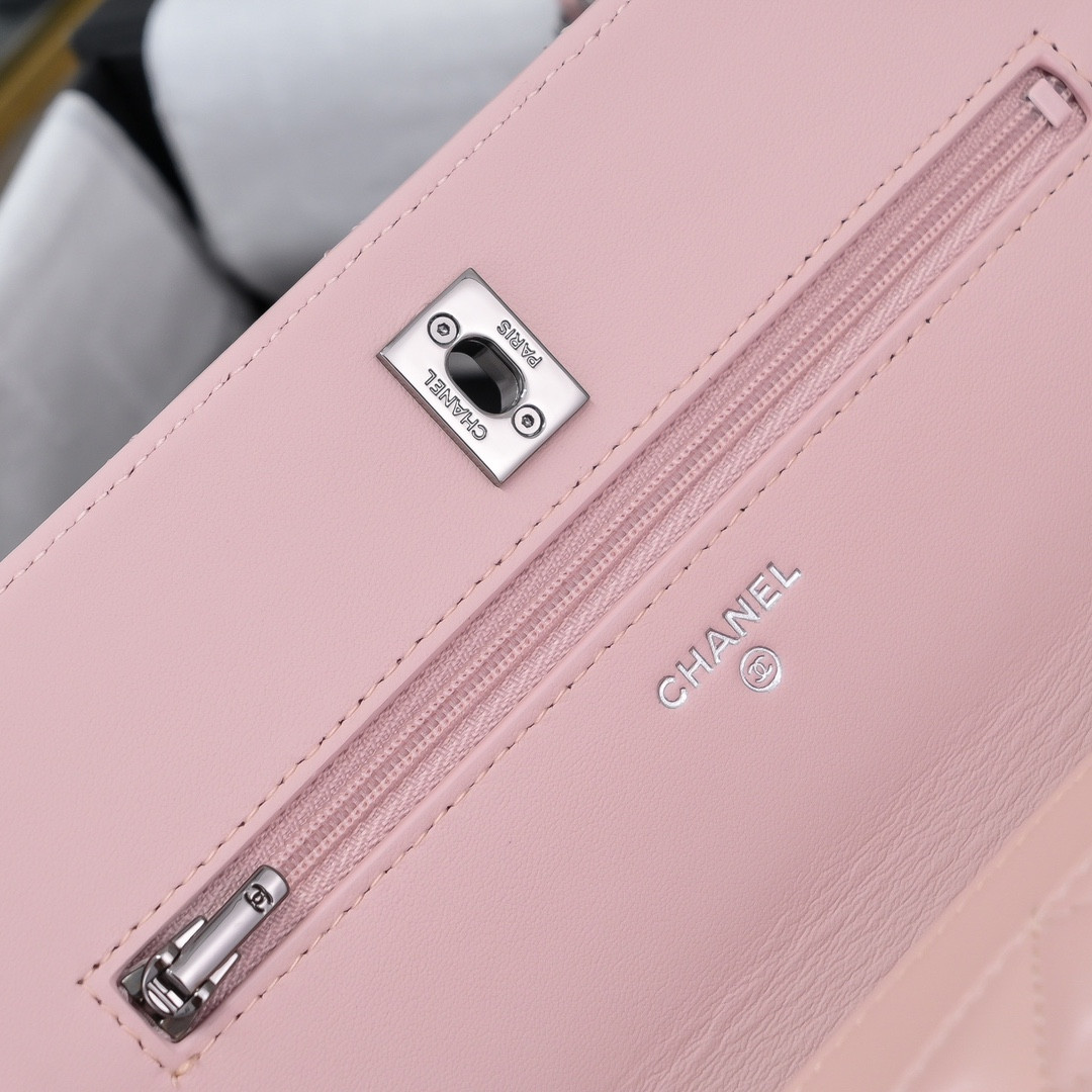 Ch*el clutch with chain 19x12x3.5cm