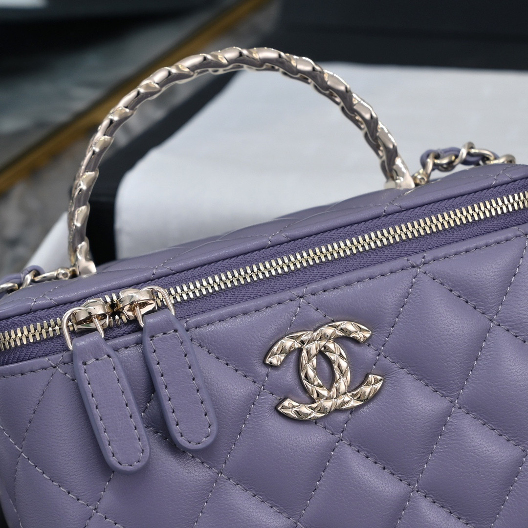 Ch*el clutch with chain 10x16x8cm