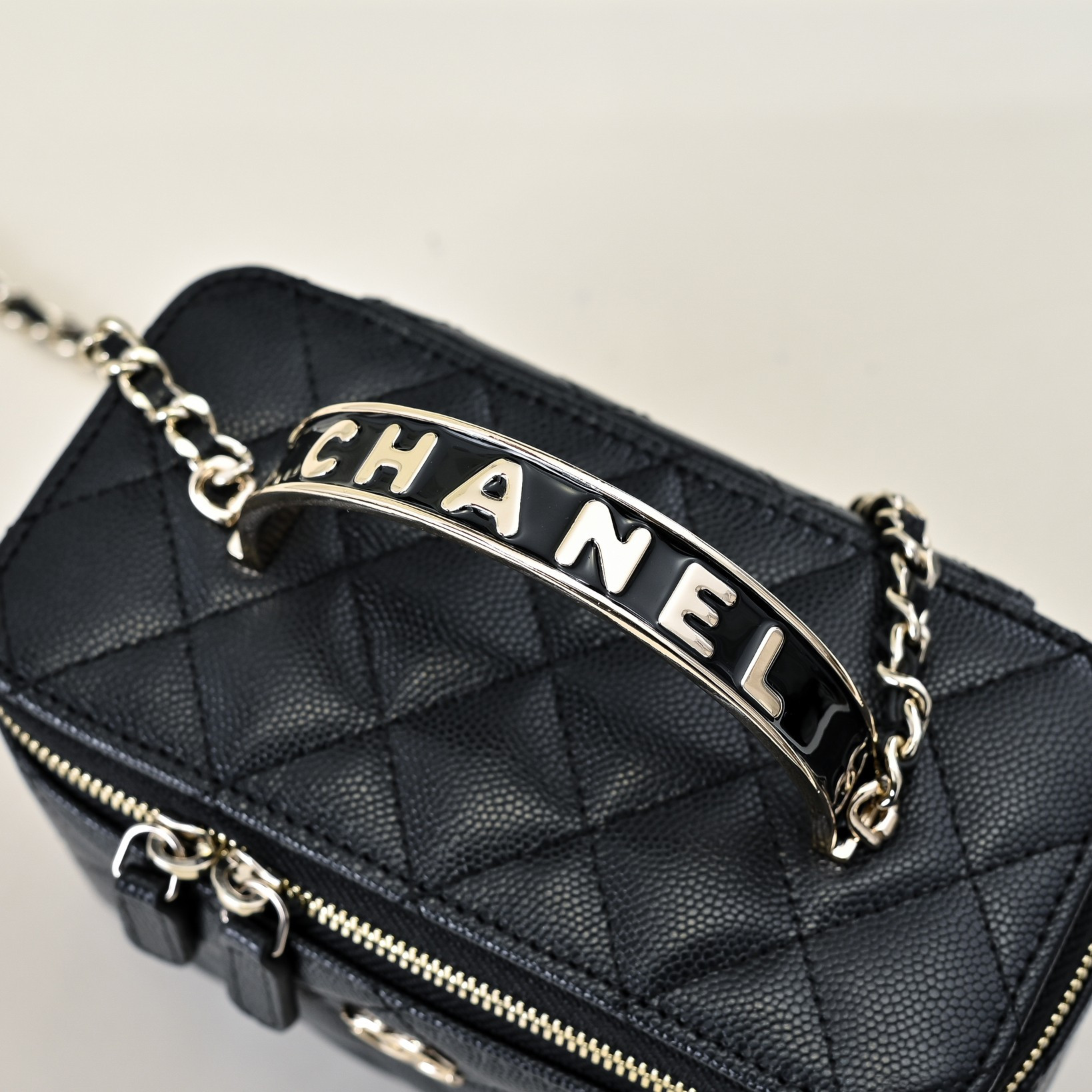 Ch*el clutch with chain 10x16x8cm