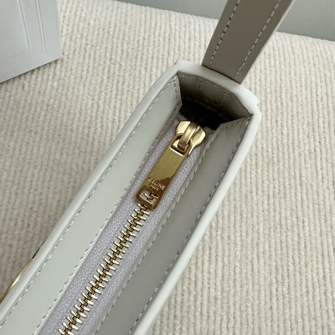 Ce**e medium tilly bag in shiny calfskin 22x13.5x4cm