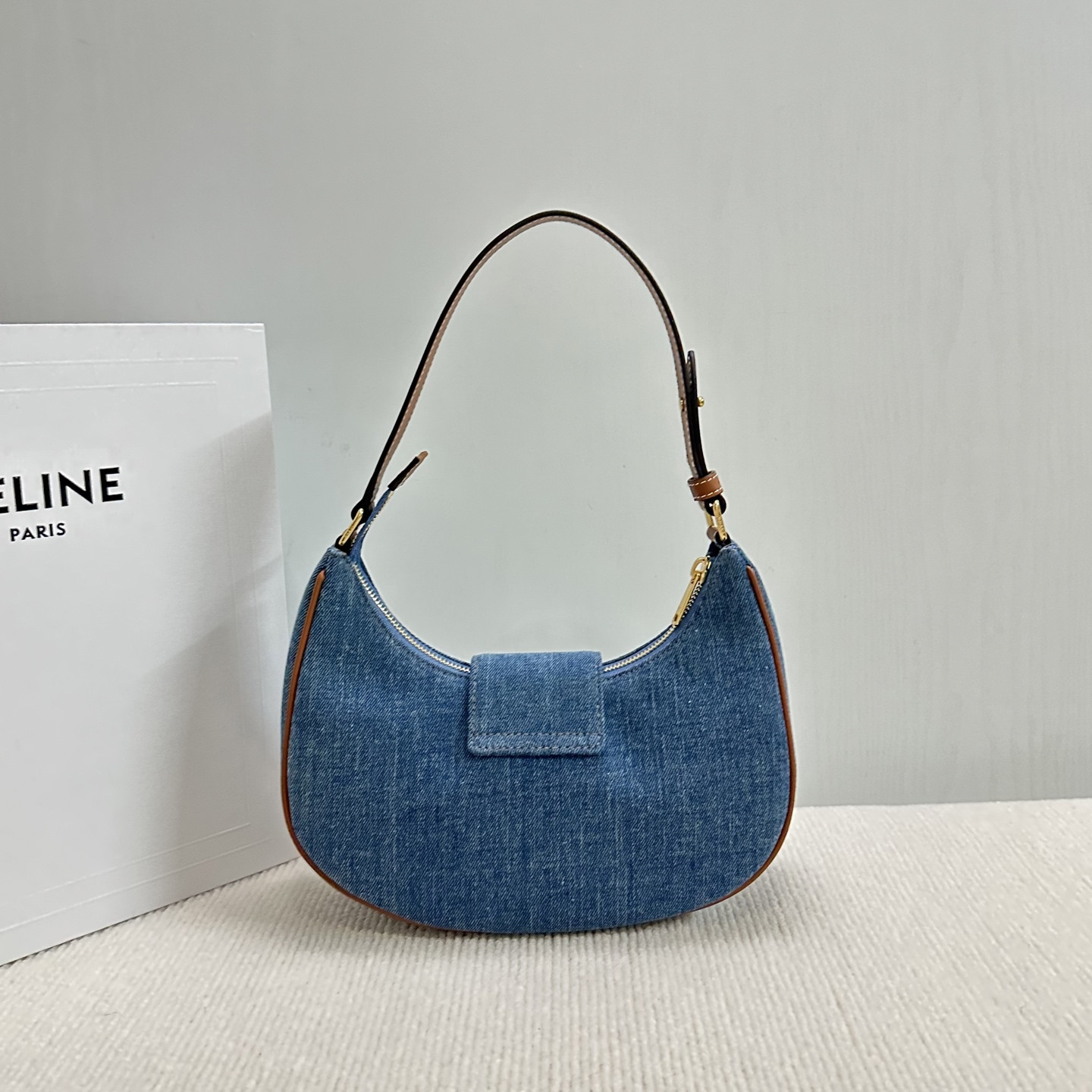 Ce**e ava triomphe bag 23x13.5x6cm