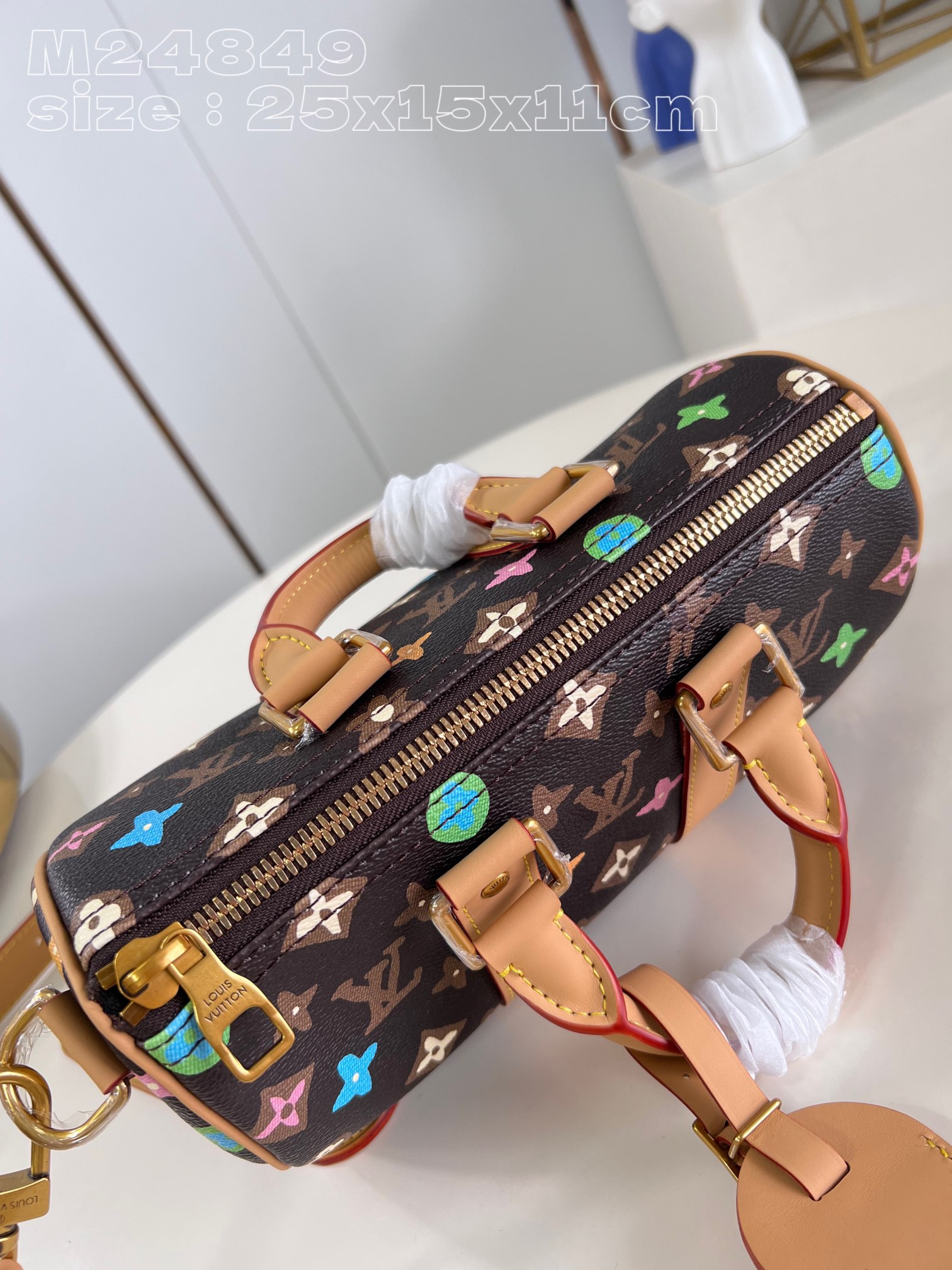 LV  Keepall Bandoulière 25 M24849 25 x 15 x 11cm