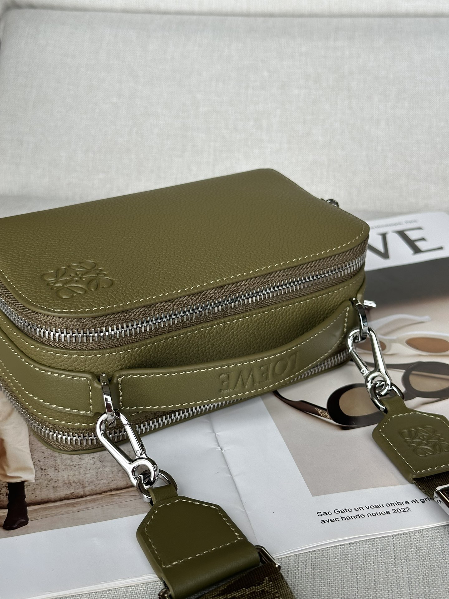 L0ew* mini crossbody camera bag in soft grained calfskin 18x8.5x13cm