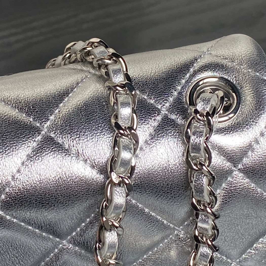 Ch*el clutch with chain ap4593 10x16.5x5cm