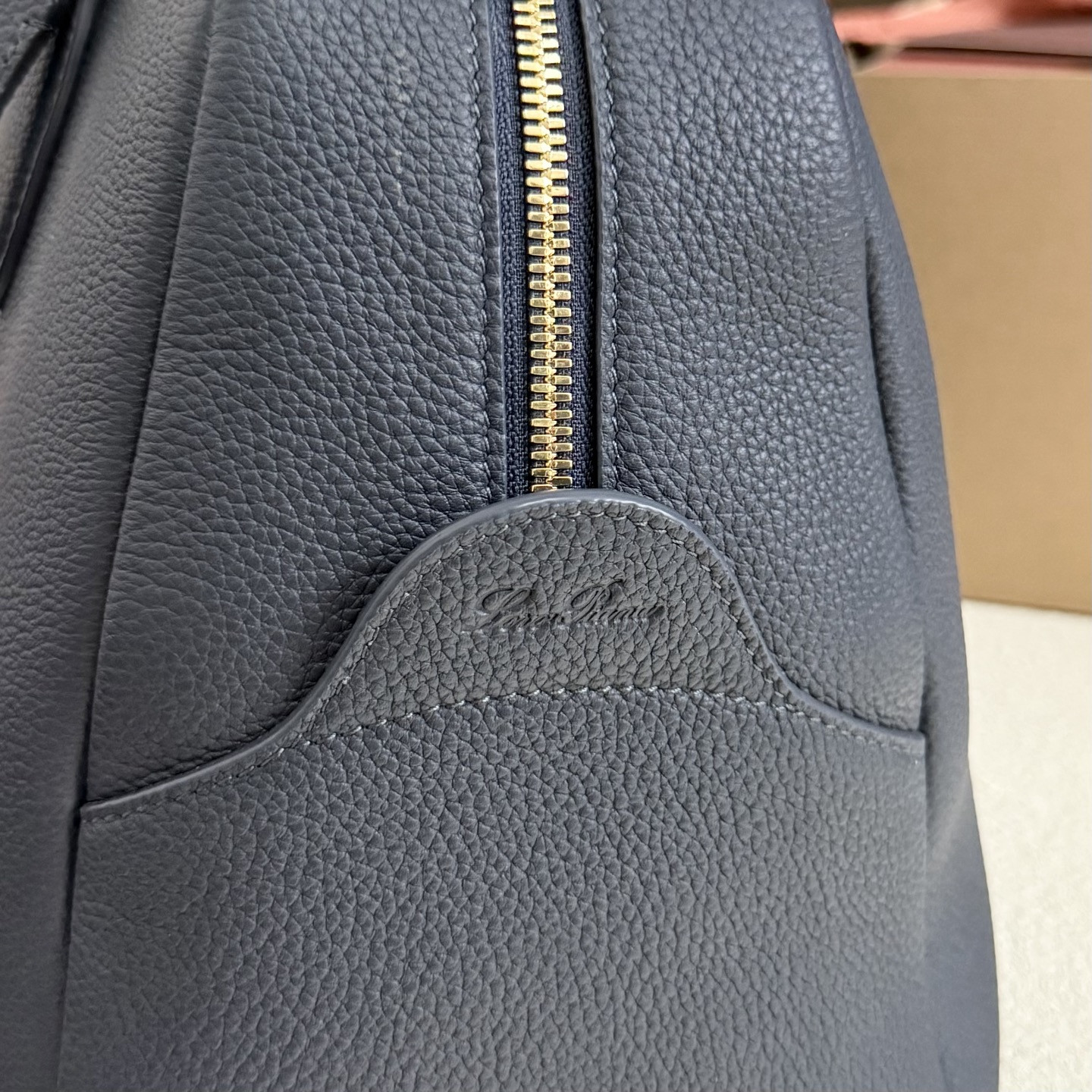 L**o p*ana needle deep royal blue 38x22x16cm
