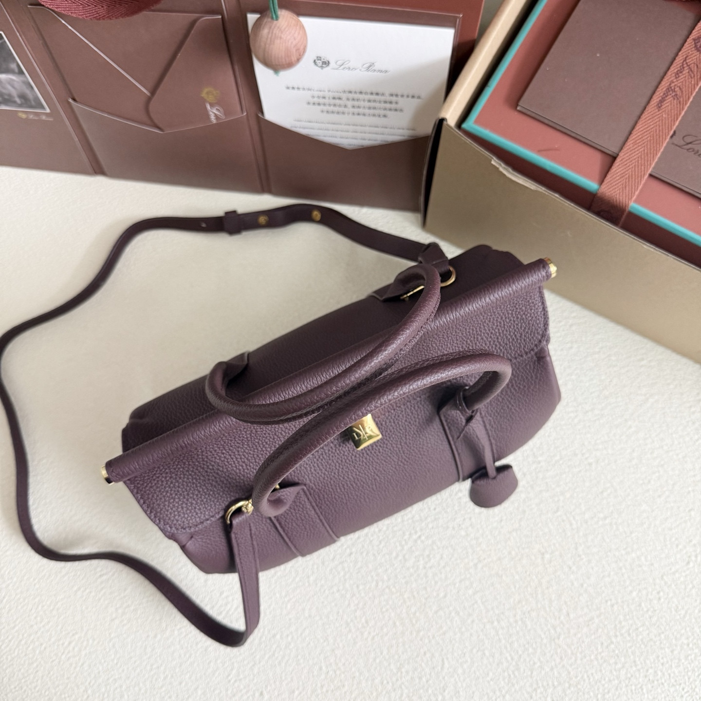 L**o p*ana loom l25 calfskin 25x18x12.5cm