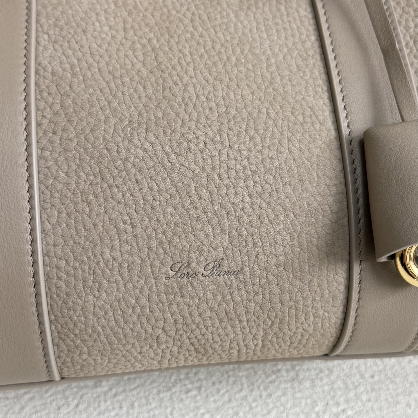 L**o p*ana loom l25 calfskin 25x18x12.5cm