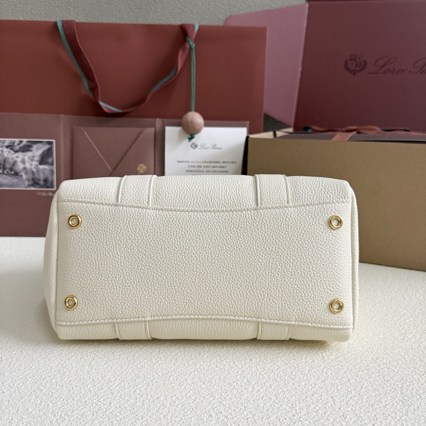 L**o p*ana loom l25 calfskin 25x18x12.5cm