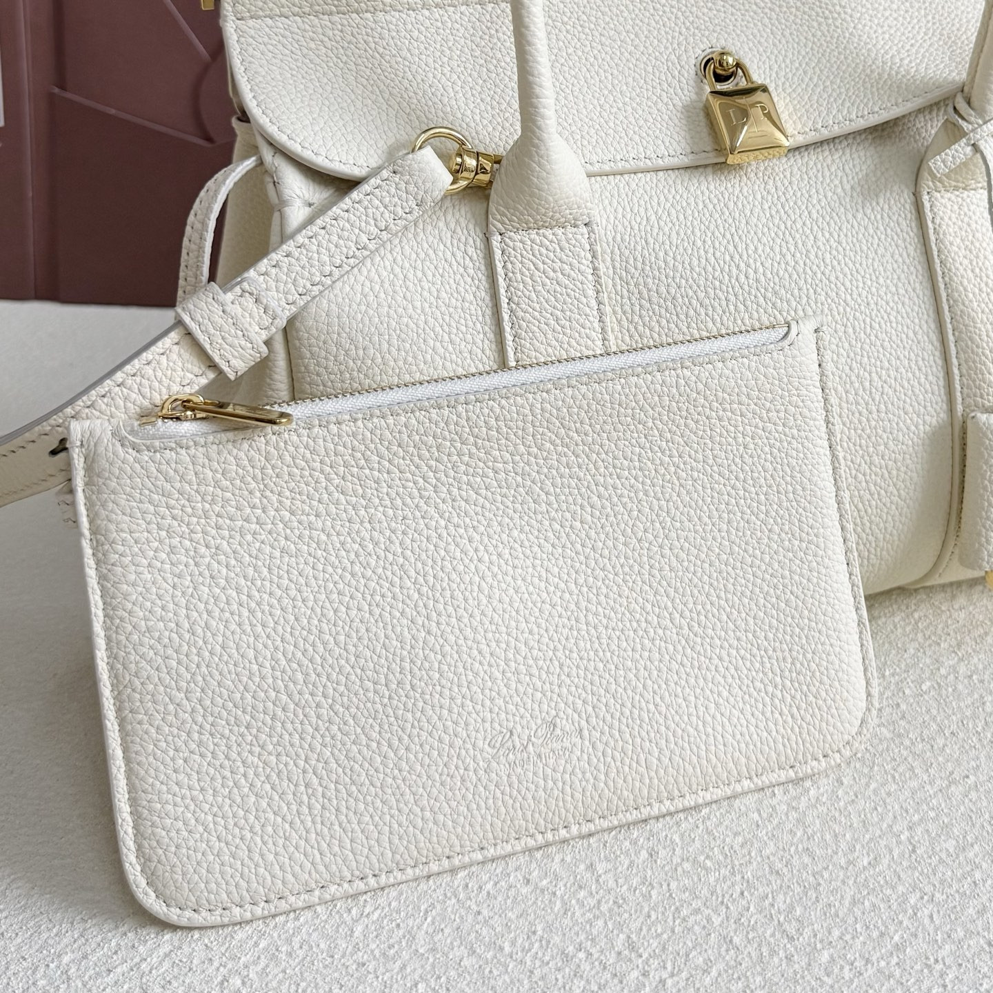 L**o p*ana loom l25 calfskin 25x18x12.5cm