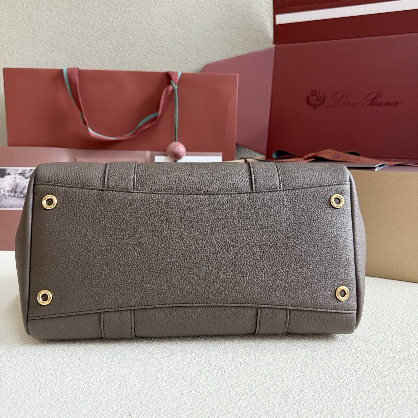 L**o p*ana loom l32 calfskin 33x23x18cm