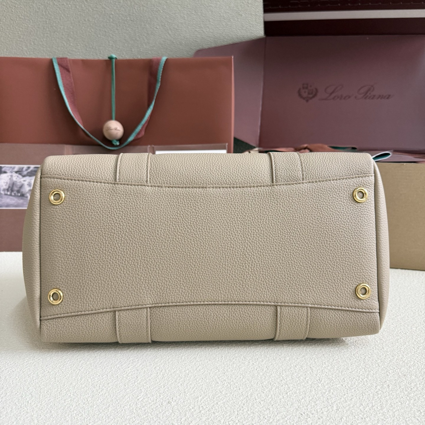L**o p*ana loom l32 calfskin 33x23x18cm