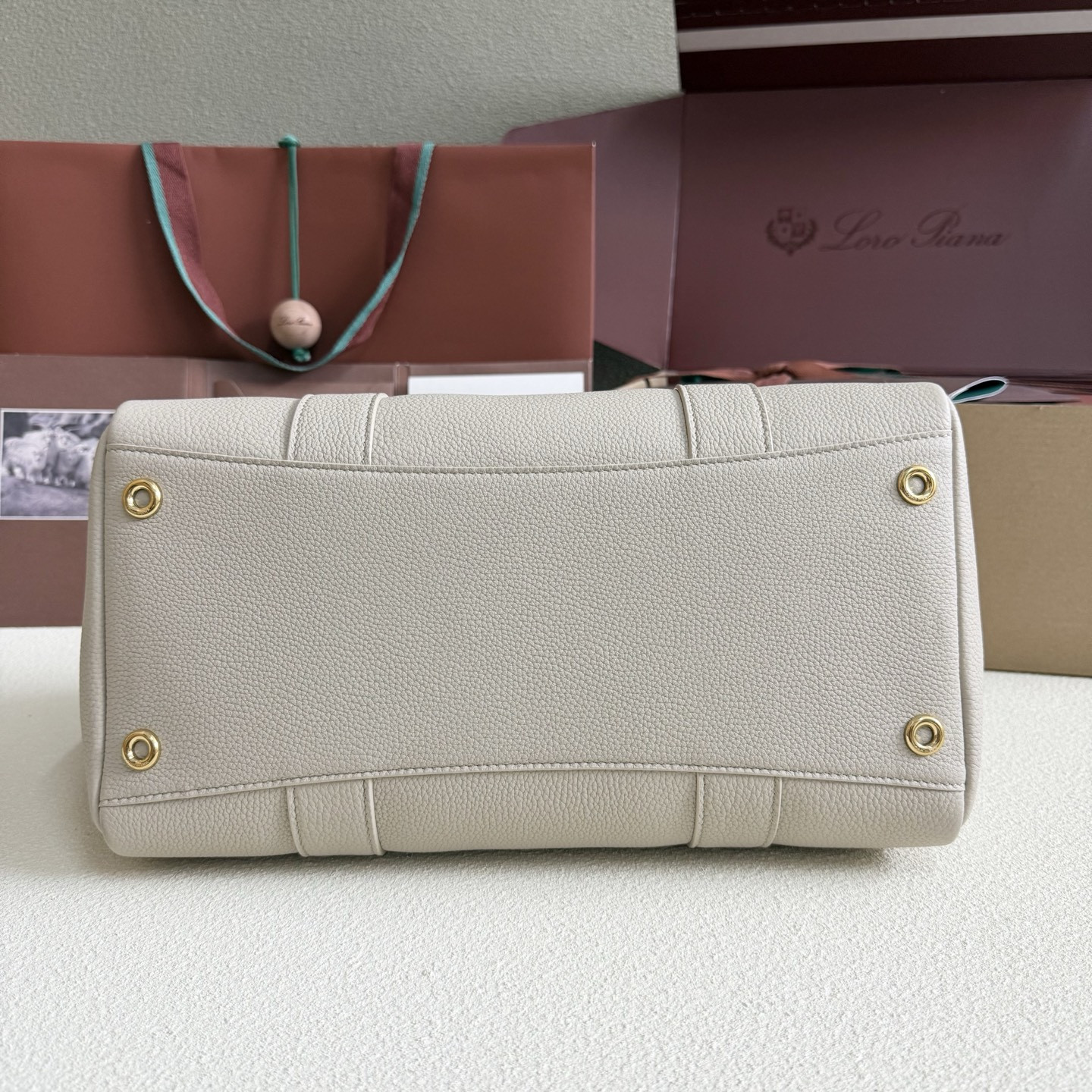 L**o p*ana loom l32 calfskin 33x23x18cm
