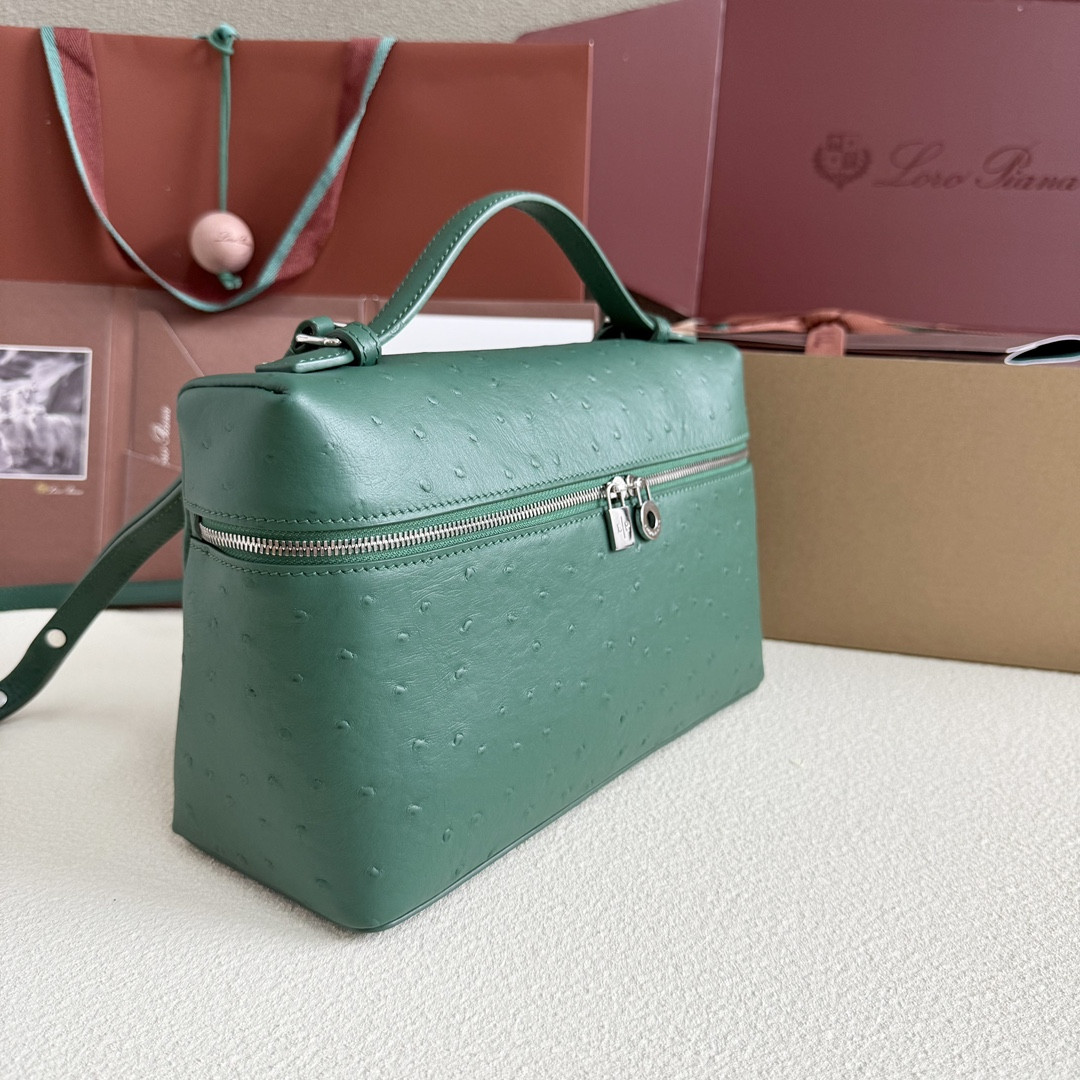 L**o p*ana extra pocket l27 ostrich-grained leather 16x27x10cm