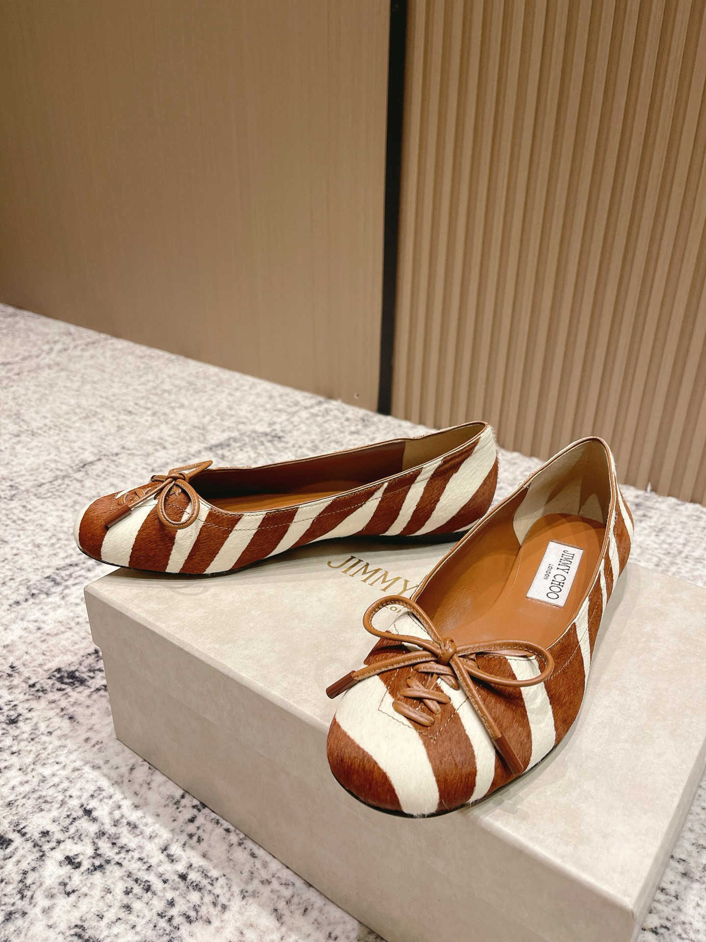 ua Ji*y Ch* scarlett ballerina flats