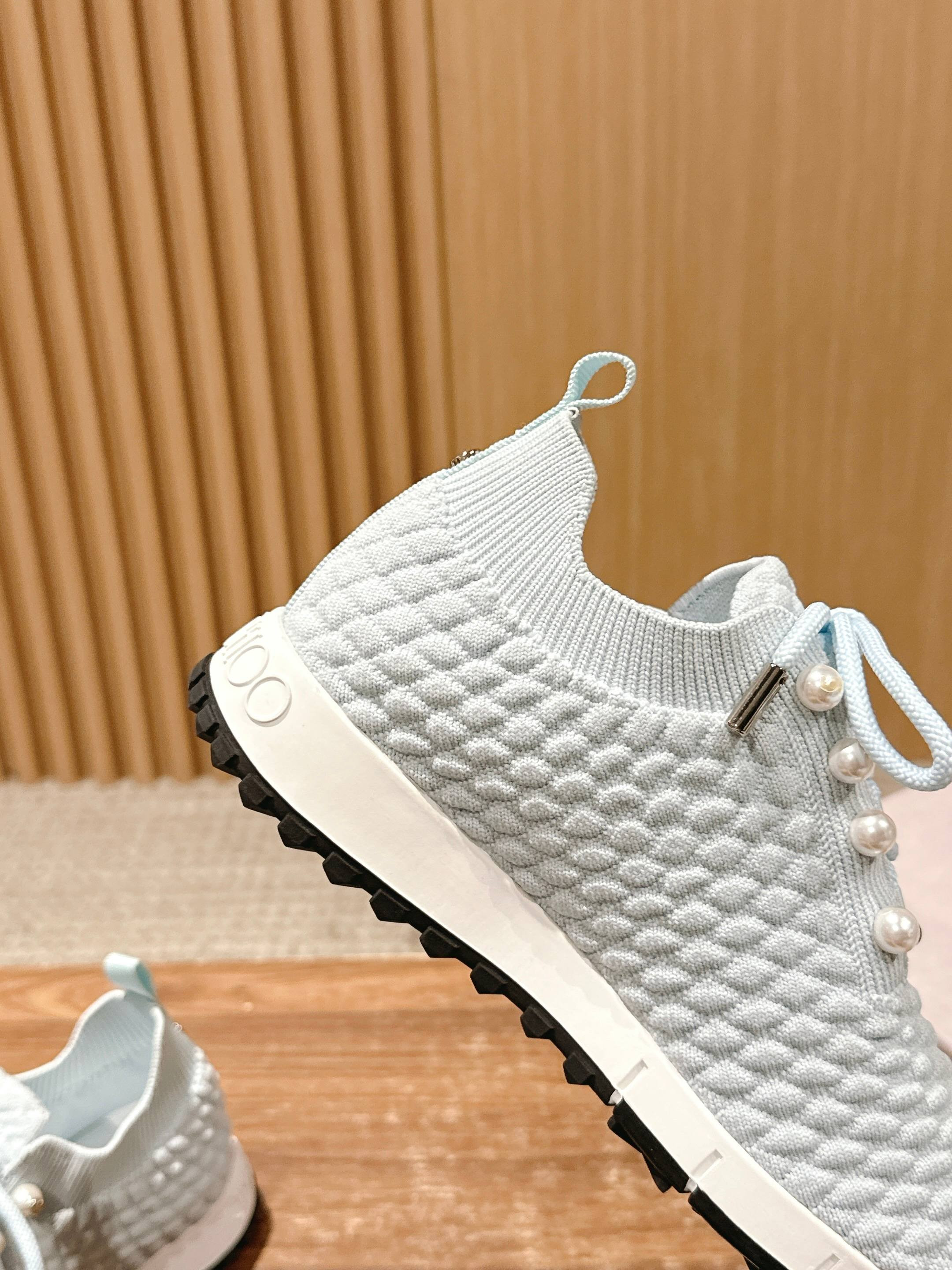 ua Ji*y Ch* casual sneakers