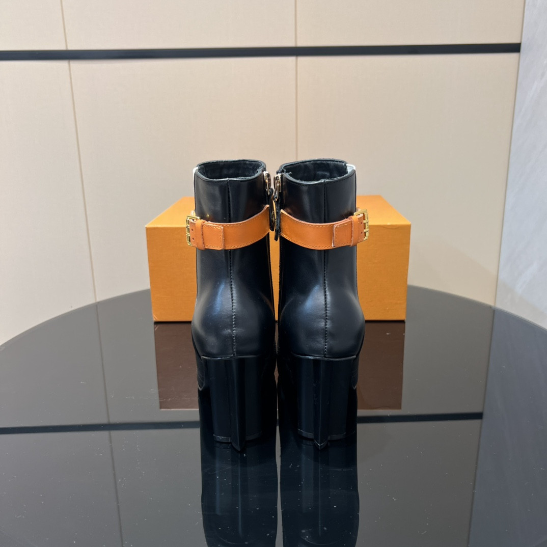 UA LV Silhouette Ankle Boot 9.5cm Heel