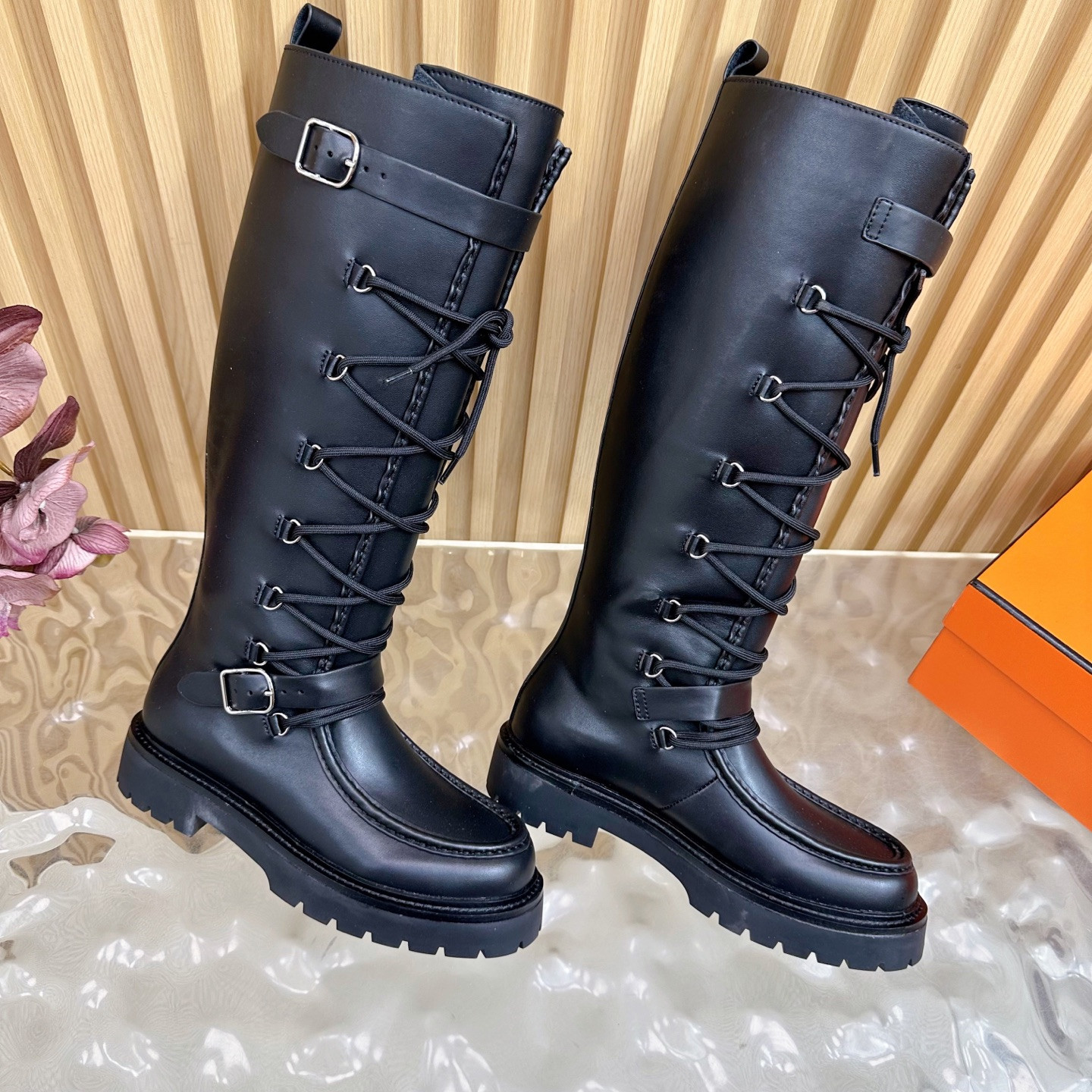 ua H**mes landscape boot