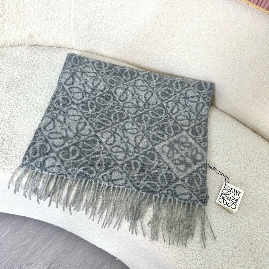 L0ew* scarf 38x180cm