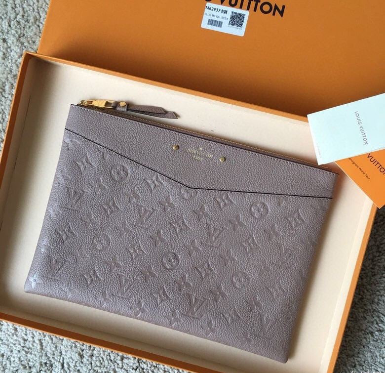 LV DAILY POUCH M62937