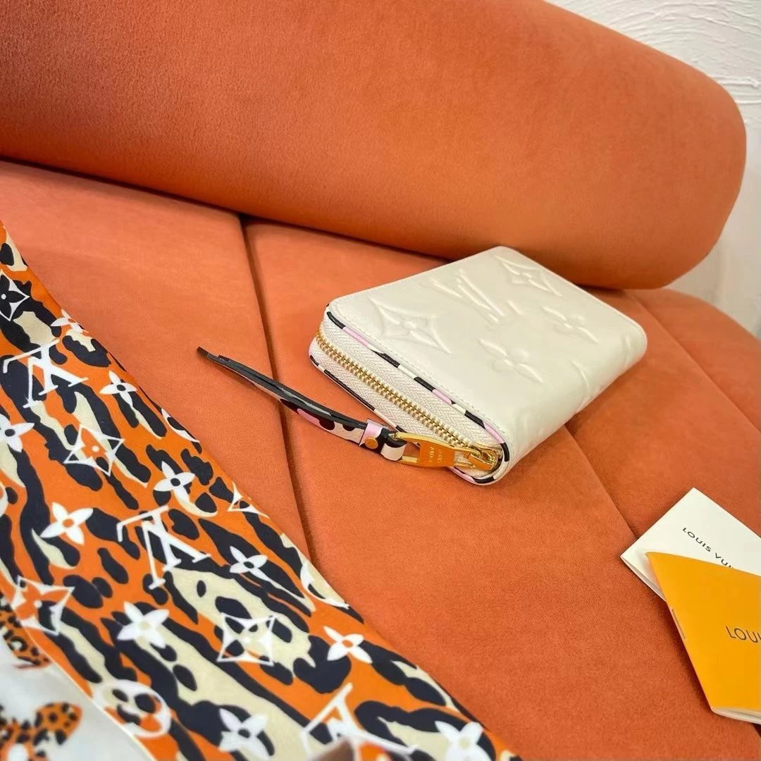 LV ZIPPY WALLET M80685
