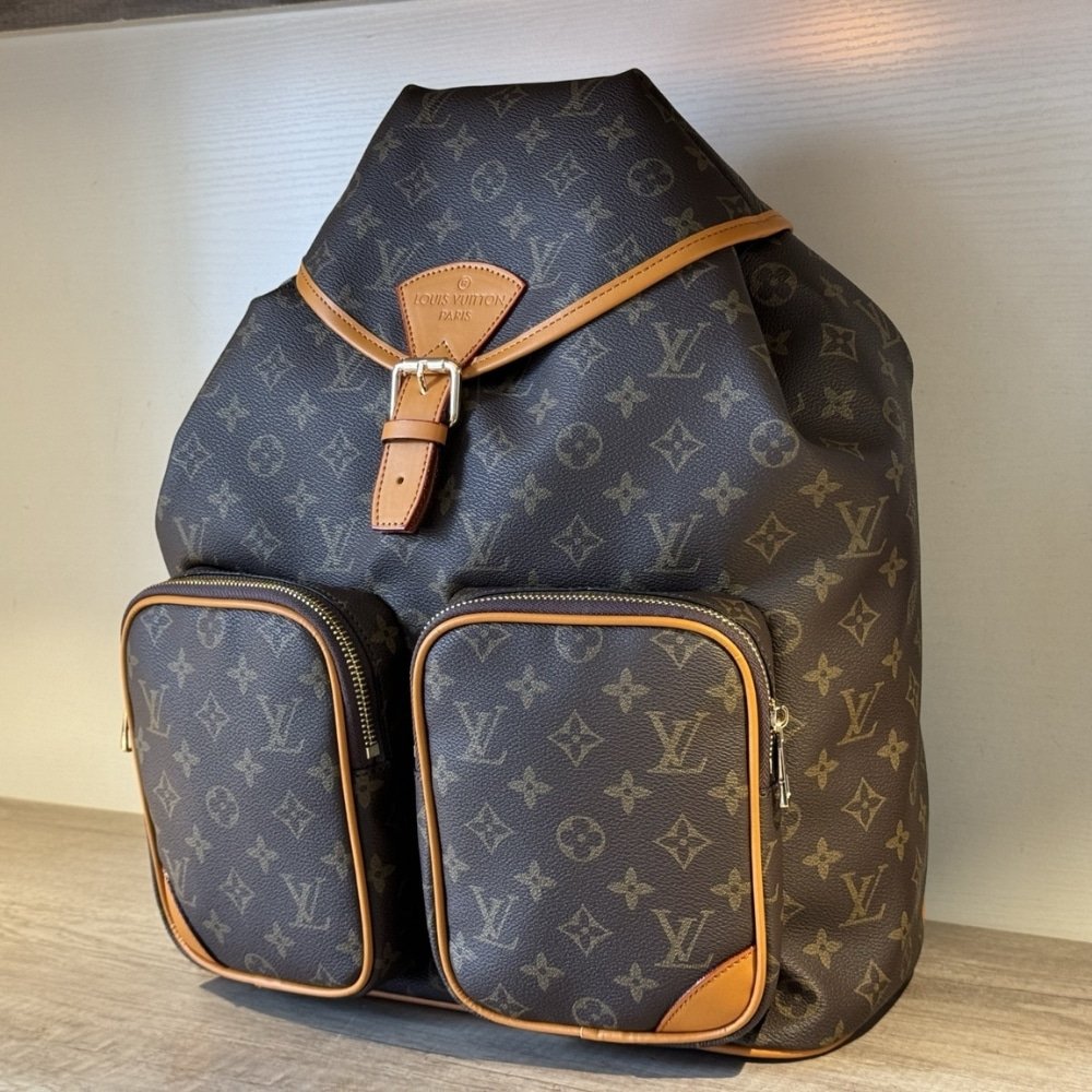 L0vis Vvtt0n Montsouris Cargo Backpack Monogram Archive Brown 39Cm M14015