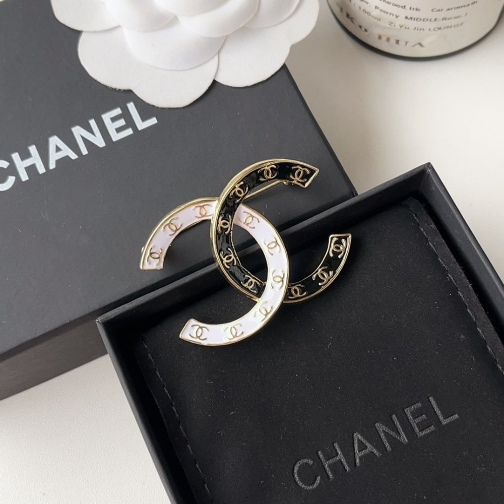 Ch**el Cc Brooch Black And White