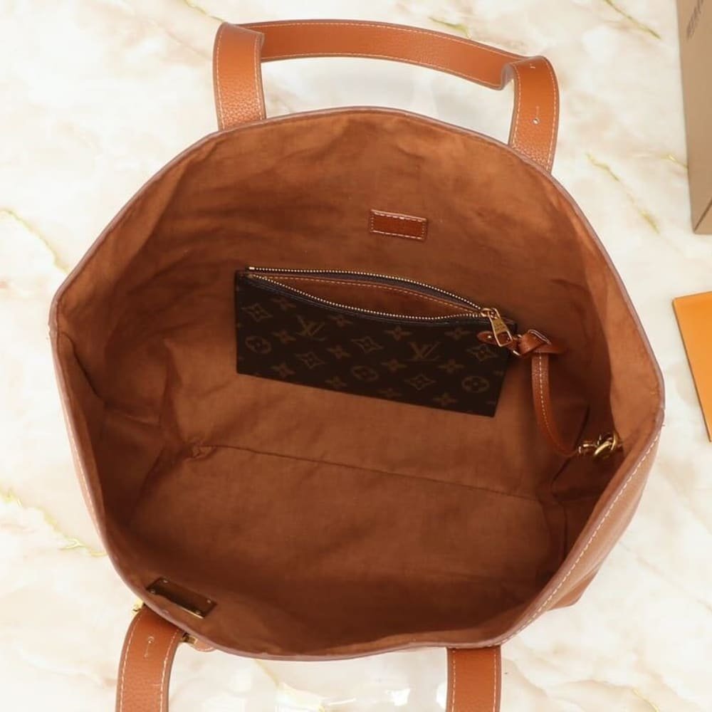 L0vis Vvtt0n Low Key Cabas MM Cognac 47Cm M25342