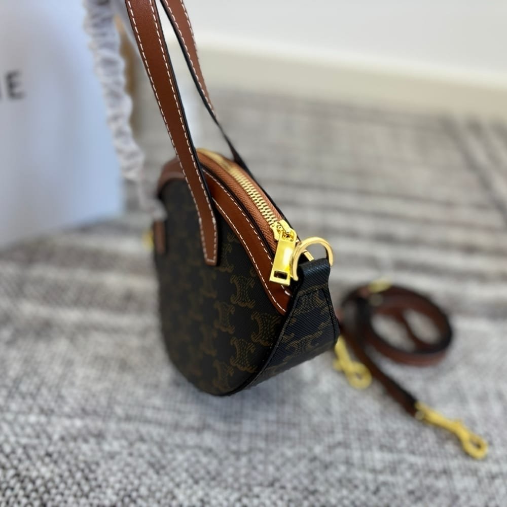 Ce1i*e Oal Bag In Triomphe Canvas Tan 24Cm 122262Bzj 04Lu