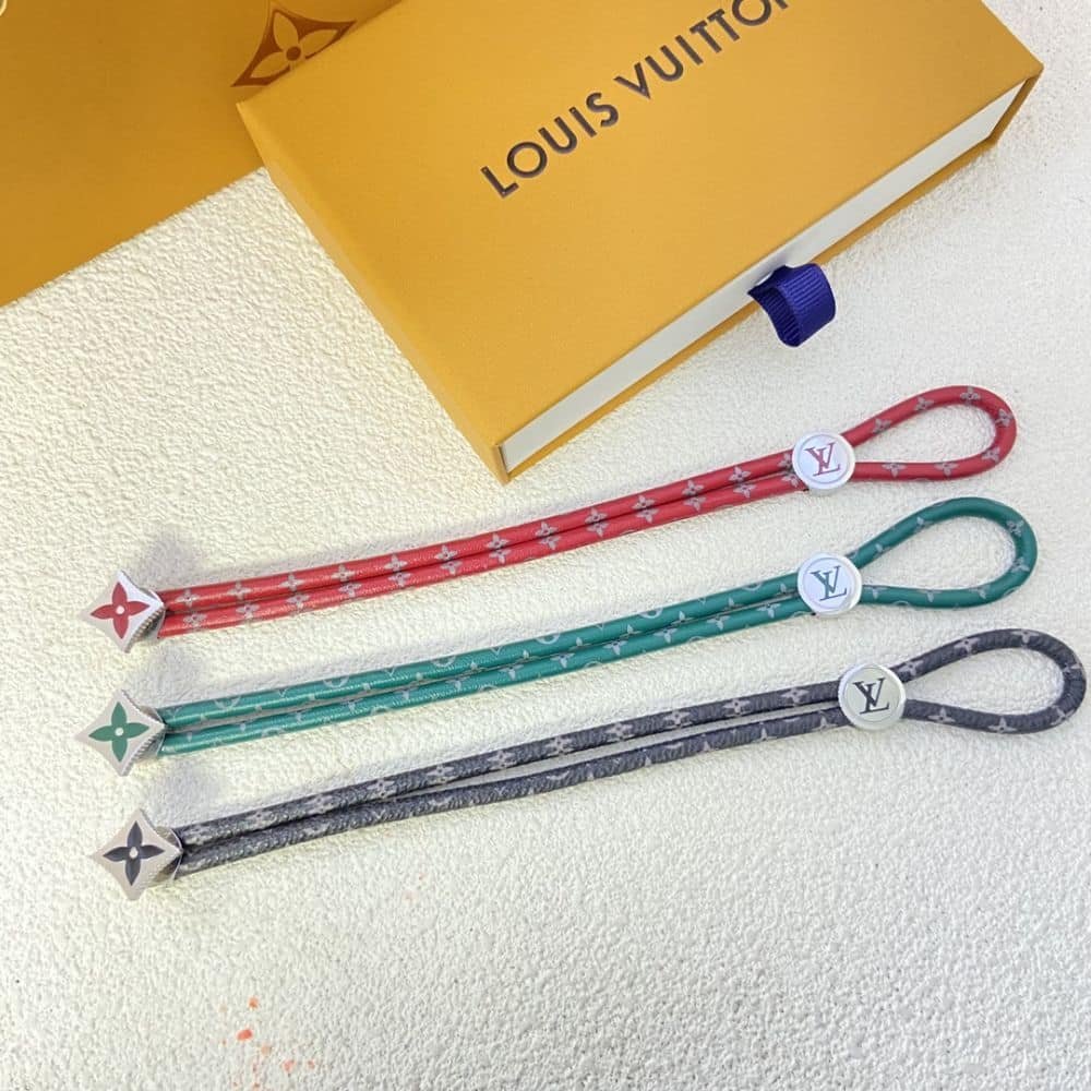 L0vis Vvtt0n Catch It Bracelet Black M8111E