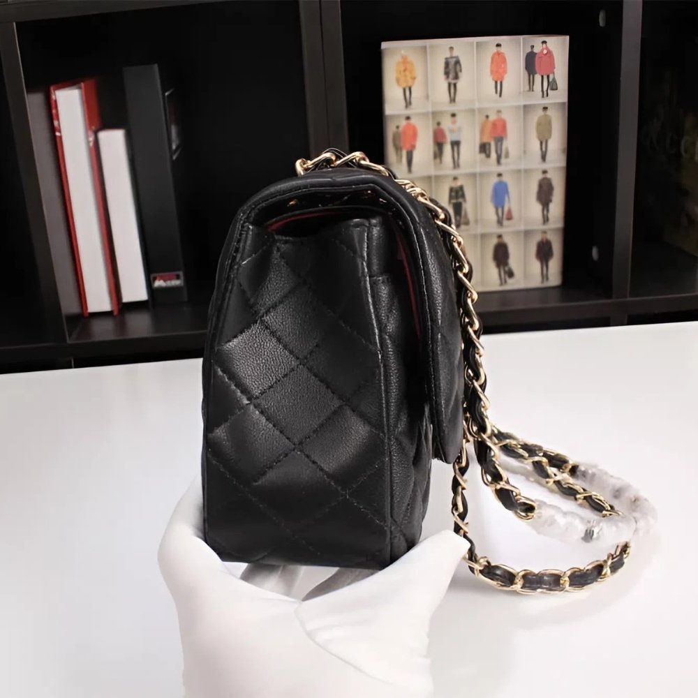 Ch**el Classic Handbag Black 25Cm