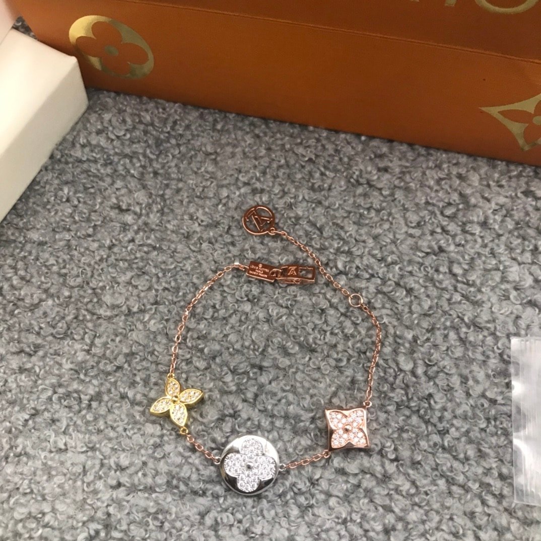 L0vis Vvtt0n Monogram Charm Bracelet