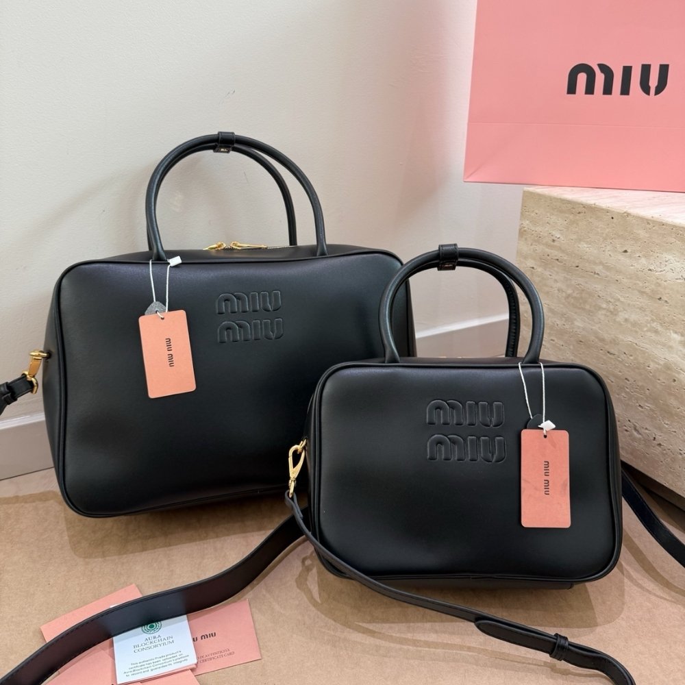 M1um1u Beau Leather Bag Black 34Cm 5BB117 2CRW F0002 V MON