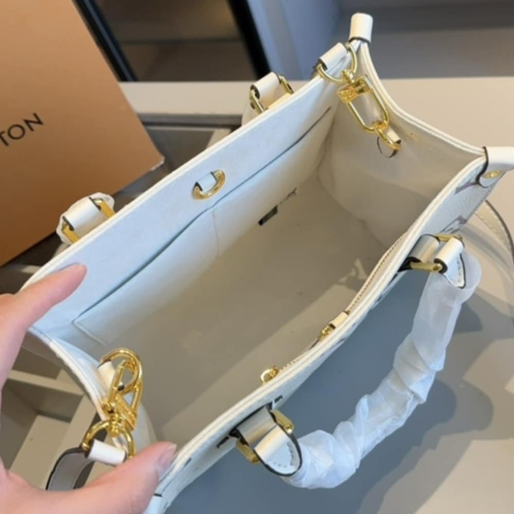 L0vis Vvtt0n Onthego PM Dove White 25Cm