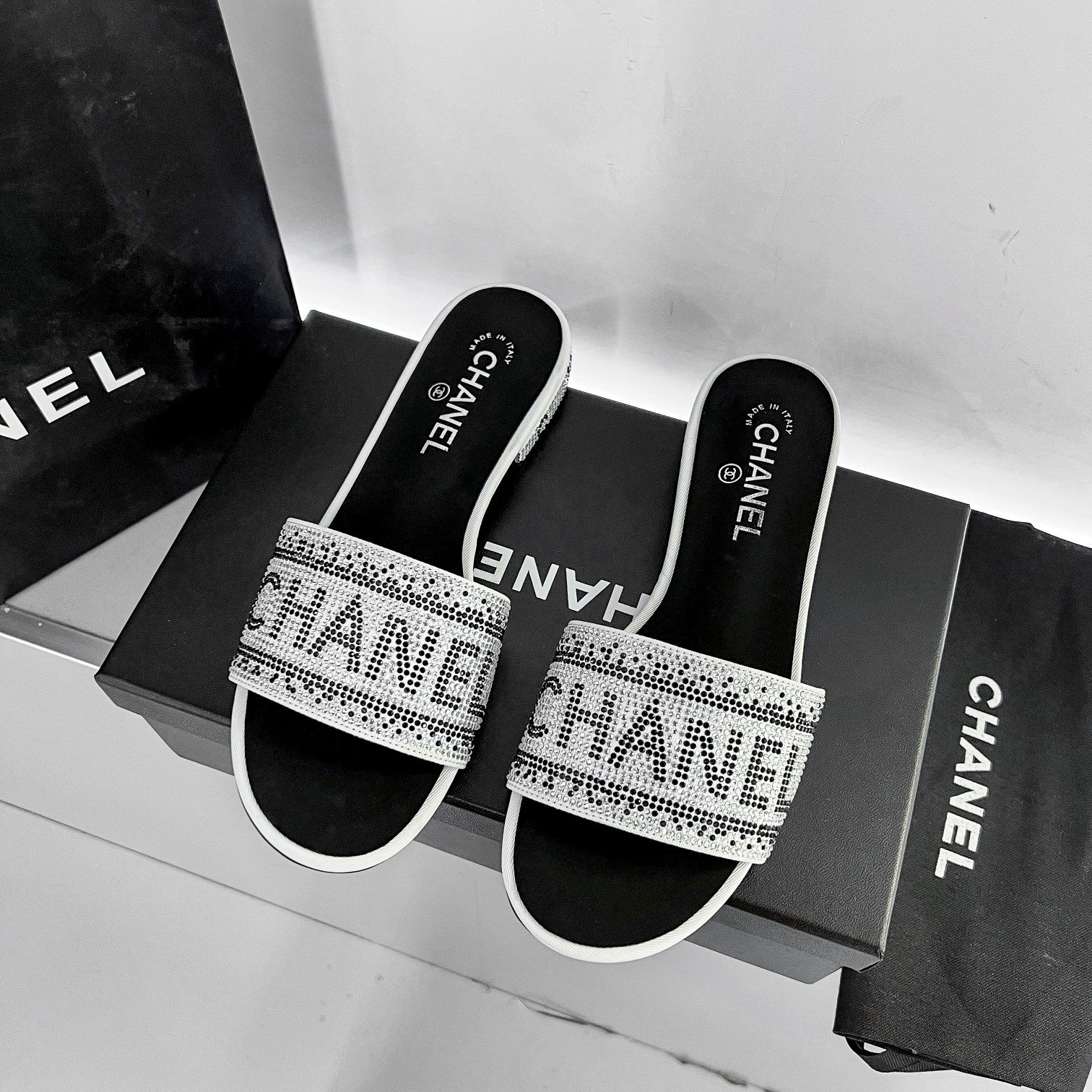 Ch**el 24P Beaded D1am0nd Slippers Silver