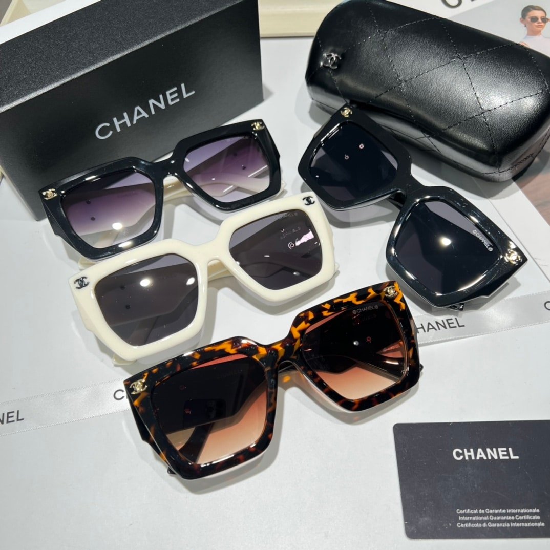 Ch**el Vintage White Sunglasses