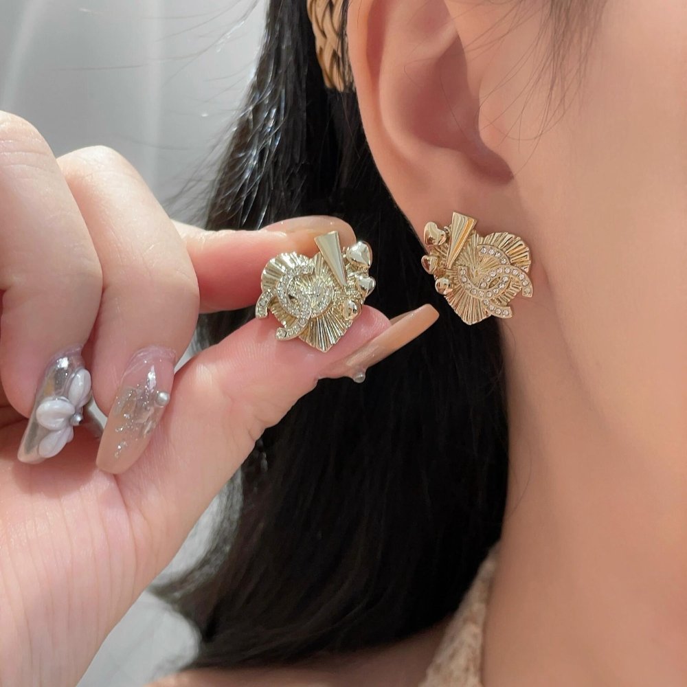 Ch**el Cc Crystal Heart Earrings Gold Abg358 B21895 U3549