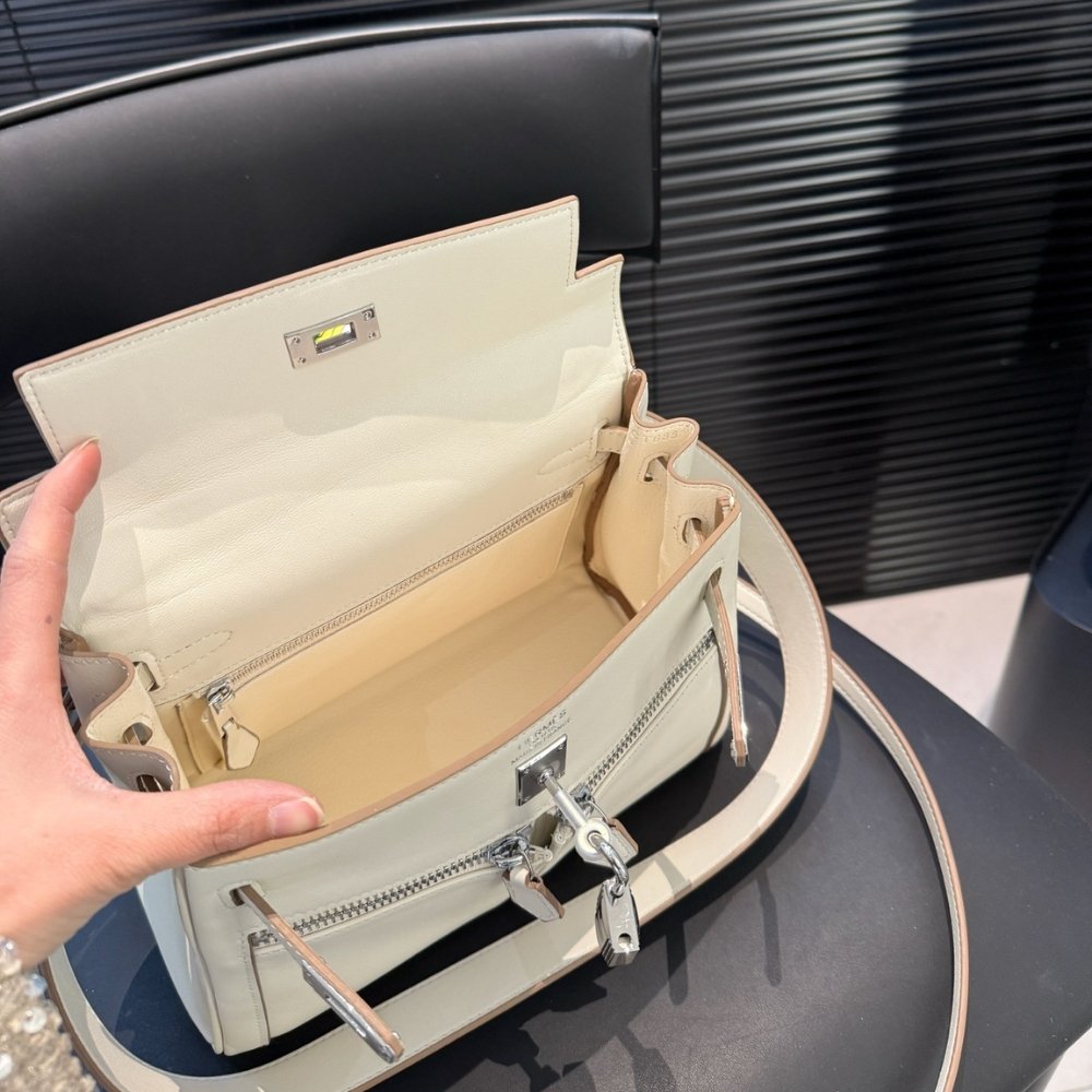 H**me5 Swift Kelly Lakis 35 Beige 25Cm