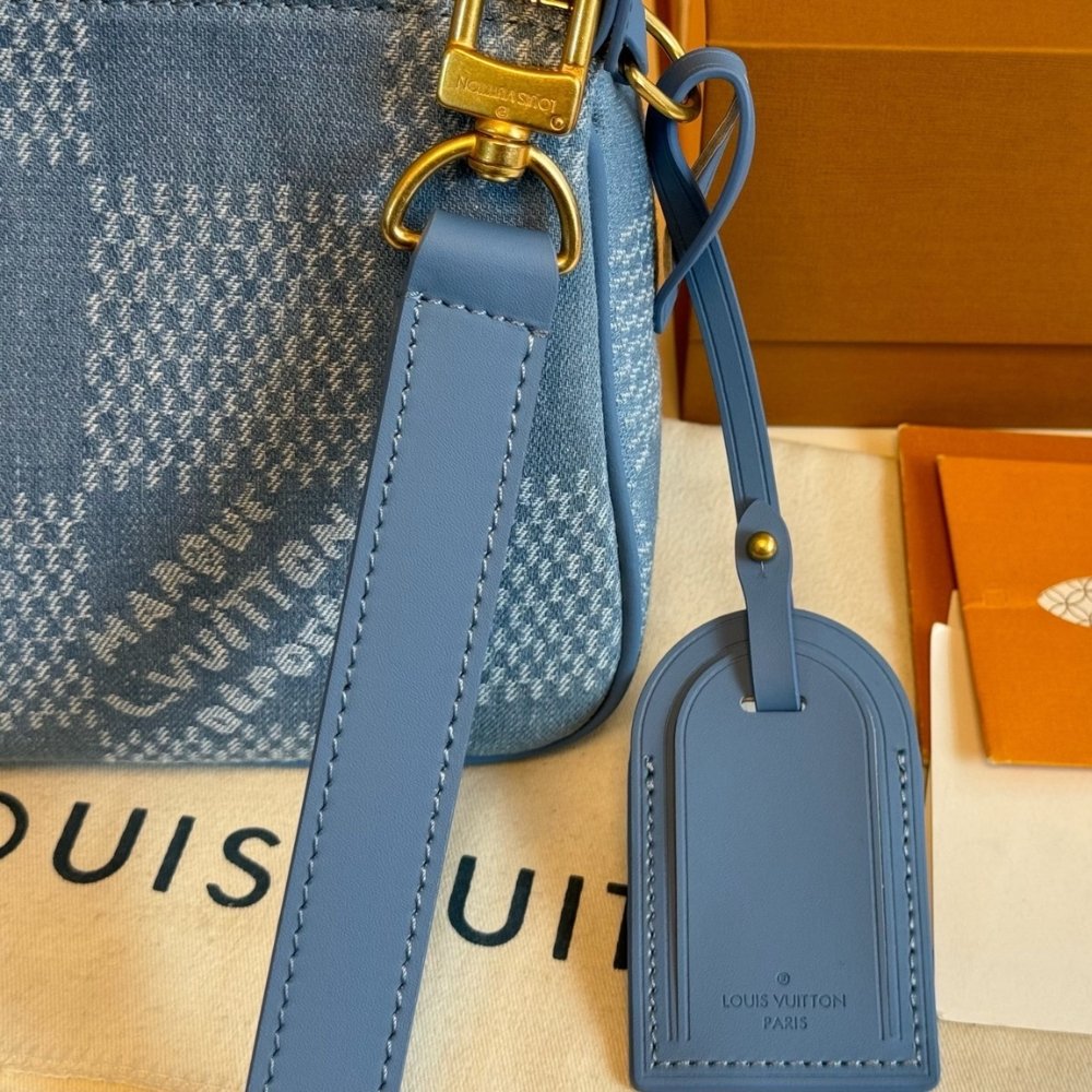 L0vis Vvtt0n Pochette Accessories Xl Damier Denim Blue 28Cm N00204