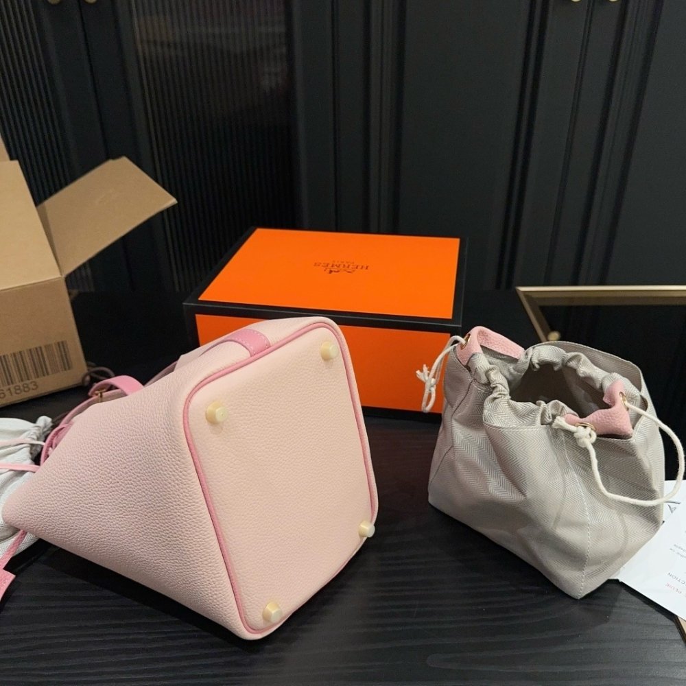 H**me5 Picotin Lock 18 Pocket Bag Light Pink 18Cm