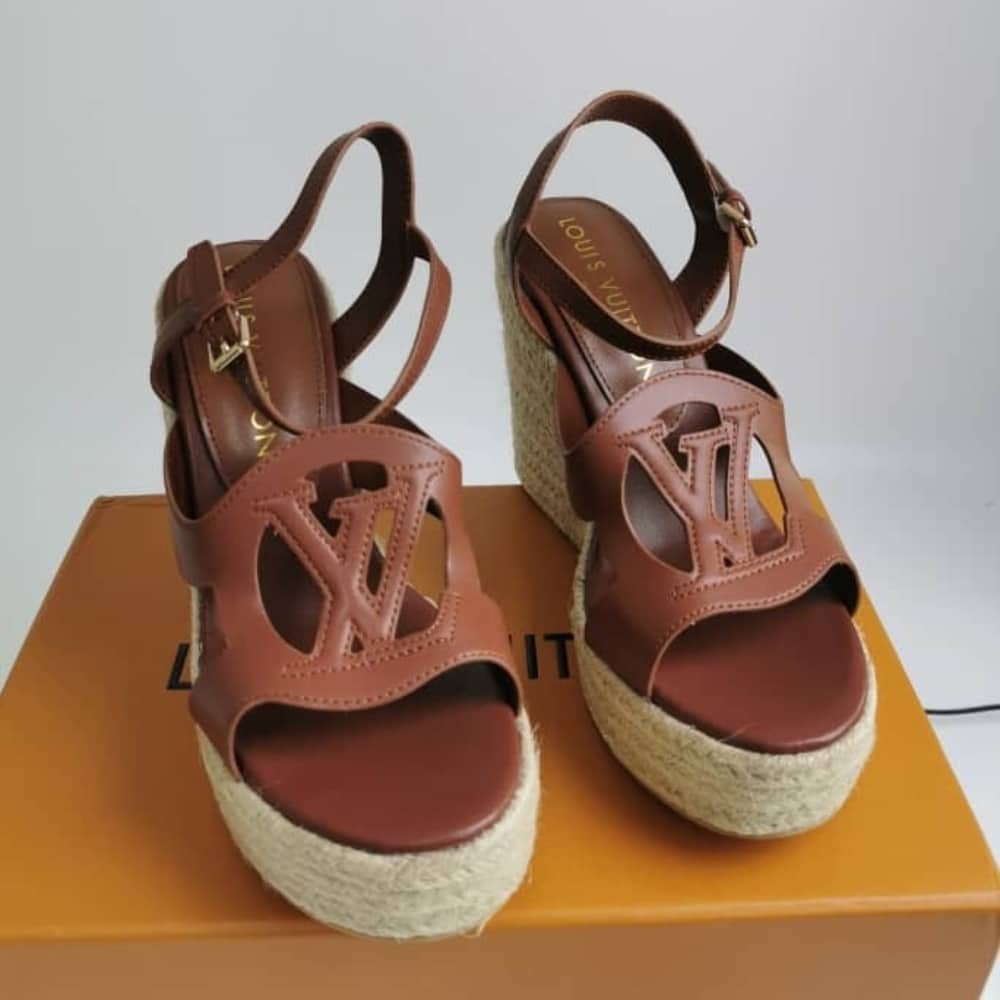 L0vis Vvtt0n Lv Isola Wedge Sandal Cognac 1Aci7N