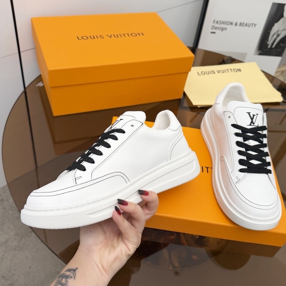 L0vis Vvtt0n Beverly Hills Sneaker White 1AJ817