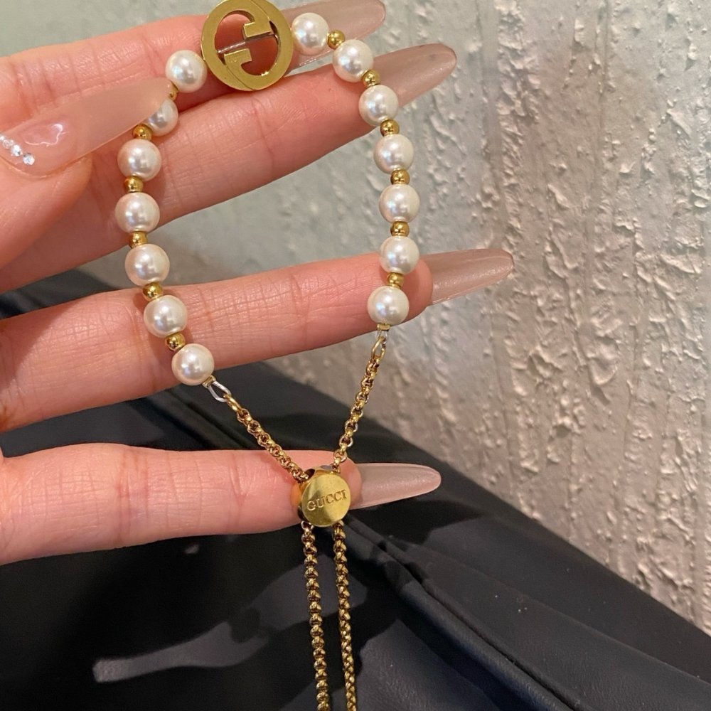 Gvc*1 Interlocking Pearl Bracelet Gold 839033 JCF27 8062