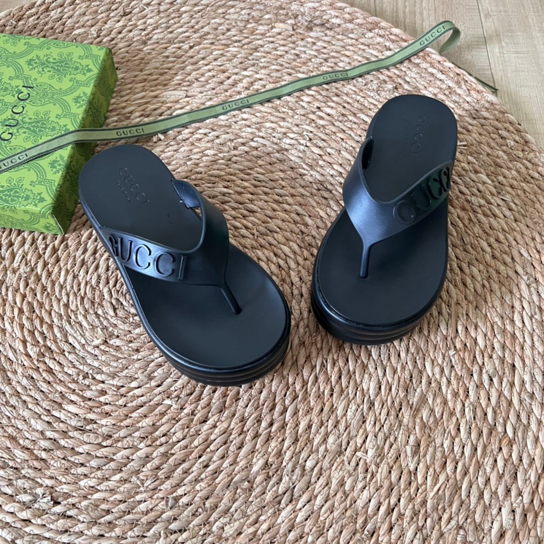 Gvc*1 Tarifa Rubber Platform Flip Flops Black