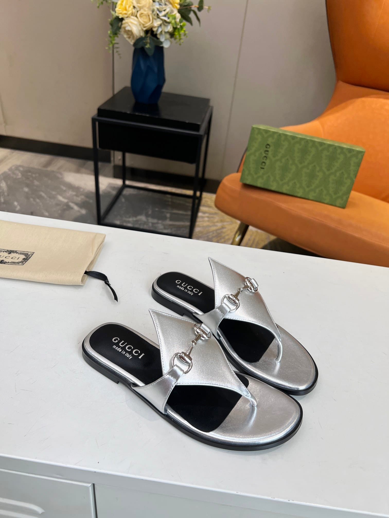 Gvc*1 Women’S Thong Sandal With Horsebit Silver