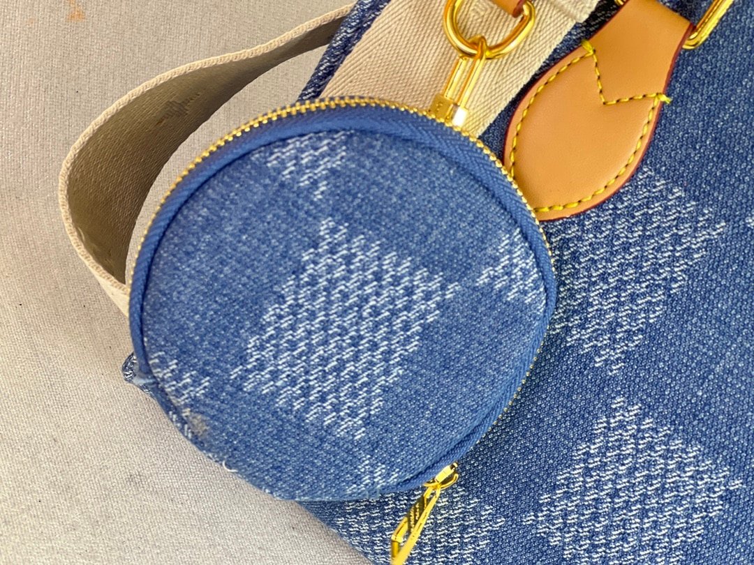 L0vis Vvtt0n Onthego PM Denim Blue 25Cm