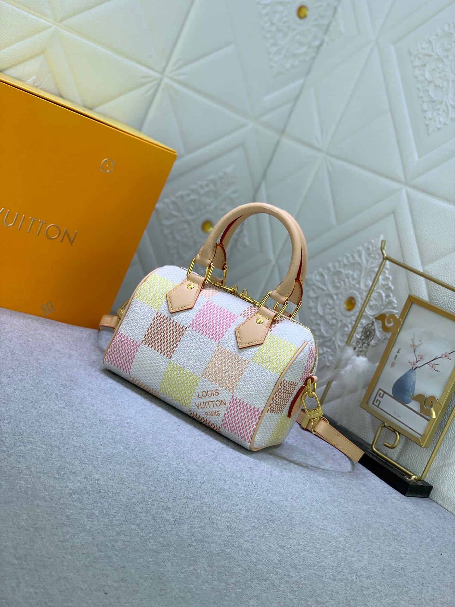 L0vis Vvtt0n Speedy Bandoulière Damier Canvas Peach 20Cm