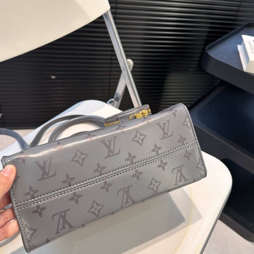 L0vis Vvtt0n Onthego PM Trianon Gray 25Cm M12465