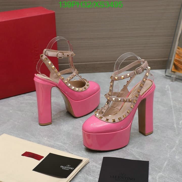 Va1e*ntin0 Rockstud Platform Pump In Patent Leather Pink