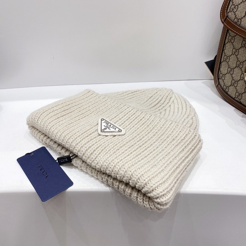 Pra*a Wool And Cashmere Beanie Sliver Cream