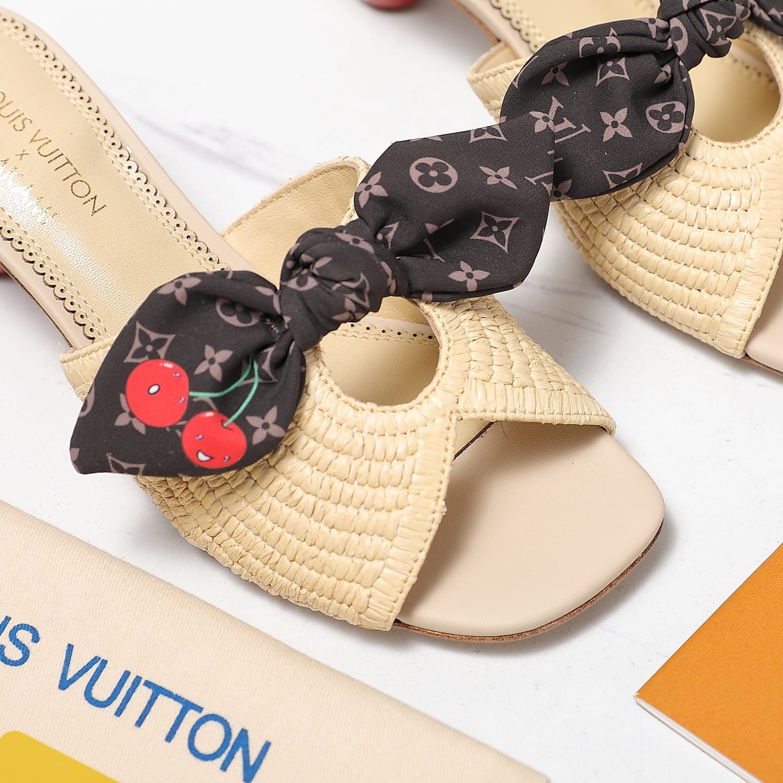 L0vis Vvtt0n X Takashi Murakami Cherie Mule Beige 1Ahlsq